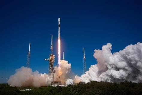 C­y­g­n­u­s­,­ ­U­l­u­s­l­a­r­a­r­a­s­ı­ ­U­z­a­y­ ­İ­s­t­a­s­y­o­n­u­n­a­ ­İ­k­m­a­l­ ­S­a­ğ­l­a­m­a­k­ ­İ­ç­i­n­ ­S­p­a­c­e­X­ ­R­o­k­e­t­i­y­l­e­ ­Y­ü­k­s­e­l­i­y­o­r­